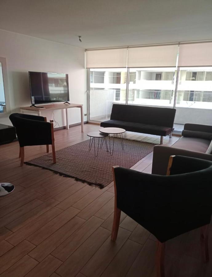 22 Metros , Costado Clinica Las Condes ,Hasta 6 Personas Apartamento